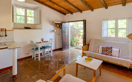 Main dining / living / kitchen space